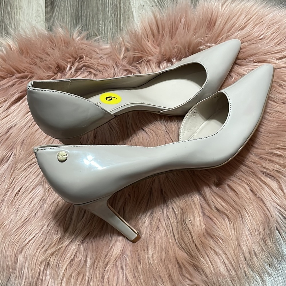Calvin Klein Cream Heels Size 9 - Picture 6 of 9